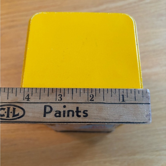 Nestle Toll House Cookie Collector Tin - Picture 9 of 9